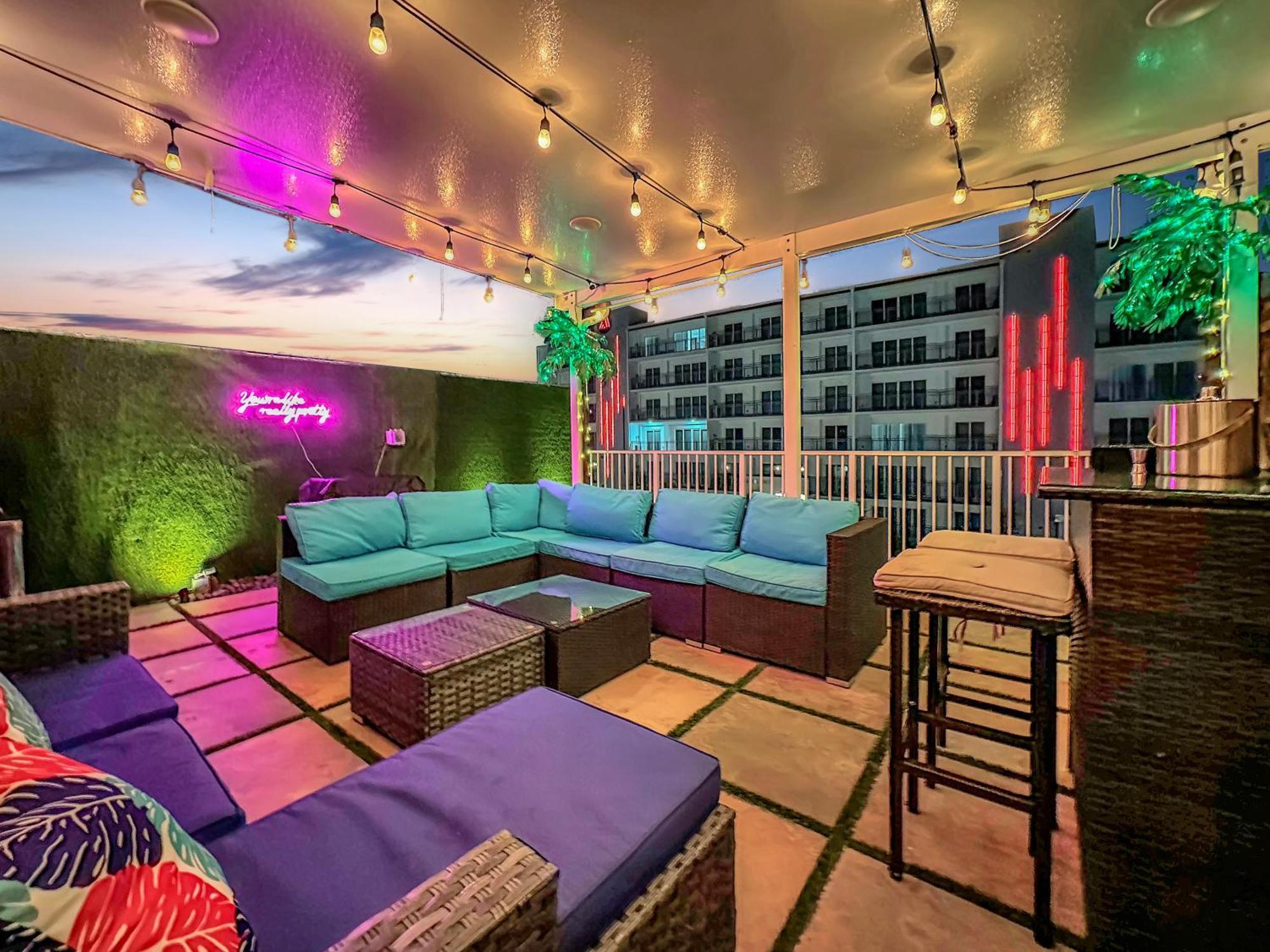 Vacay Spot Experience Luna Sky! 65" Tv Bar, Bbq, Shower Massage Jets, Music, Go To Fl Keys Homestead Exterior photo