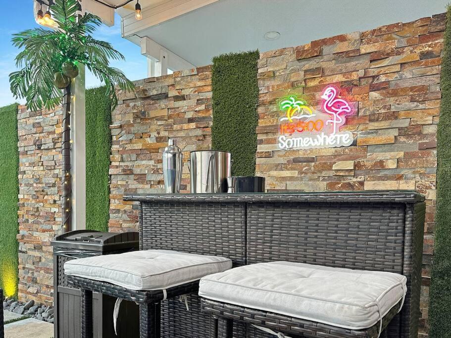 Vacay Spot Experience Luna Sky! 65" Tv Bar, Bbq, Shower Massage Jets, Music, Go To Fl Keys Homestead Exterior photo
